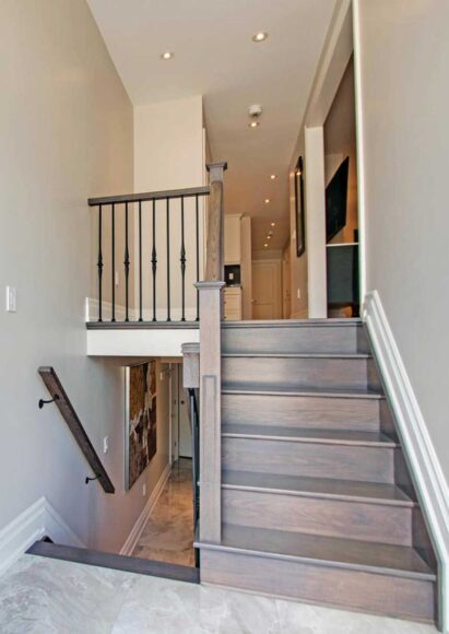 87-Button-Rd-Vaughan-ON-L4L-large-008-042-Front-Stairs-1500x1000-72dpi