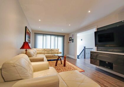 87-Button-Rd-Vaughan-ON-L4L-large-012-008-Living-Room-1500x1000-72dpi