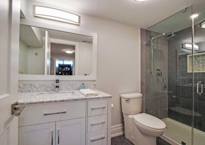 87-Button-Rd-Vaughan-ON-L4L-large-043-030-Lower-Level--Bathroom-1500x1000-72dpi
