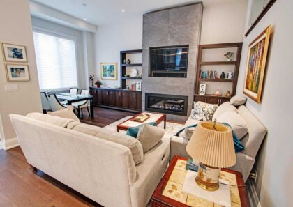 415-Queen-St-Newmarket-ON-L3Y-large-006-27-Coach-House--Family-Room-1500x1000-72dpi